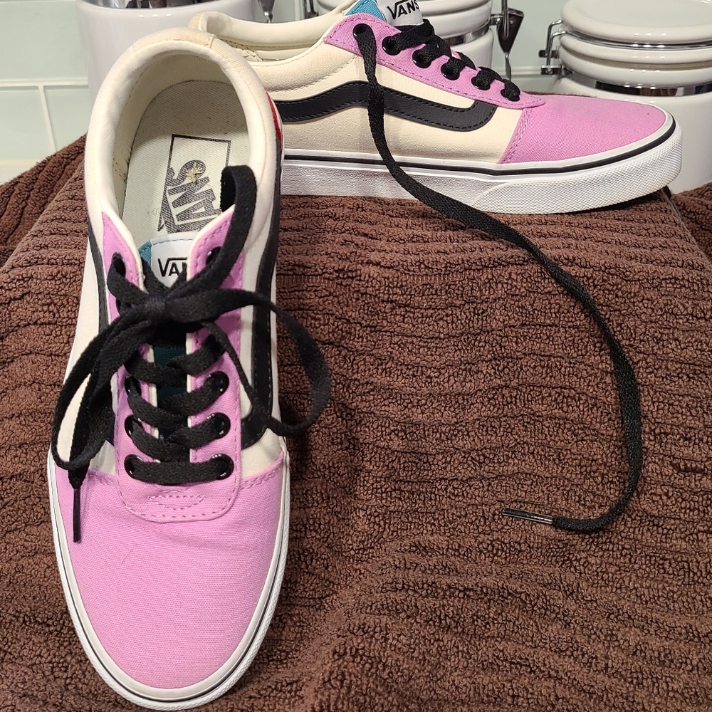 Vans "off the wall" multi-colored athletic shoe.